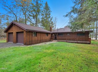 1236 Pocono Dr, Gouldsboro, PA