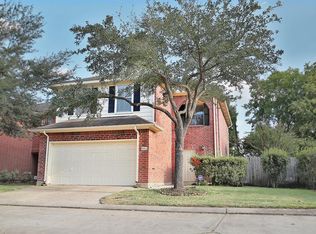 8002 Golf Green Cir, Houston, TX 77036
