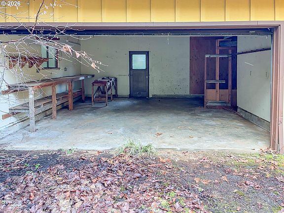 4th image of 1890 Upper Camas Rd