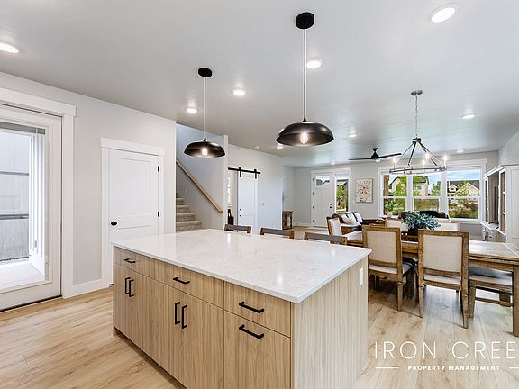 5th image of 6811 W Los Flores Dr