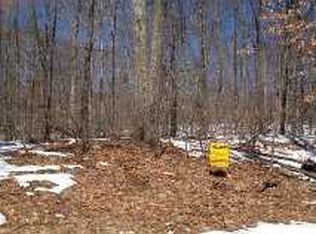 18 Woodland Dr, Highland, NY 12528