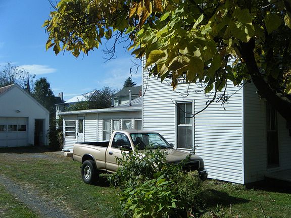 Side view with back entrance