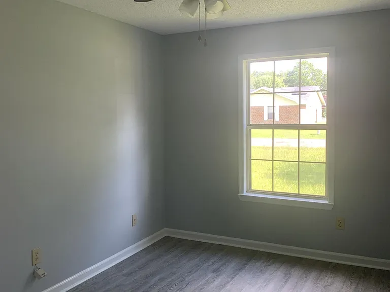707 Kadi Ln — Photo 8