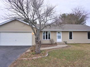 1016 Whitby Ln, Machesney Park, IL 61115