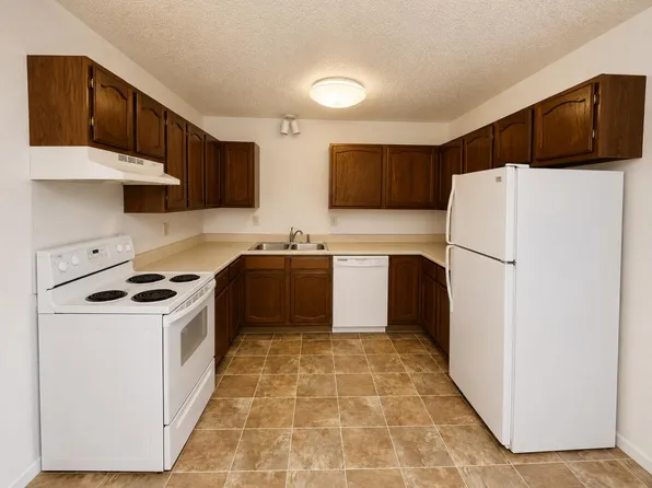 708 Boundary Rd NW, Mandan, ND 58554