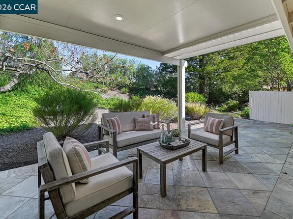 2705 Ptarmigan Dr APT 2, Walnut Creek, CA 94595