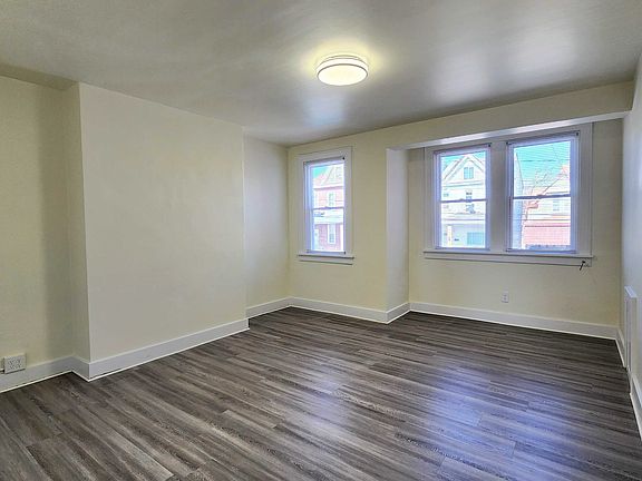 5th image of 2308 Arlington Ave