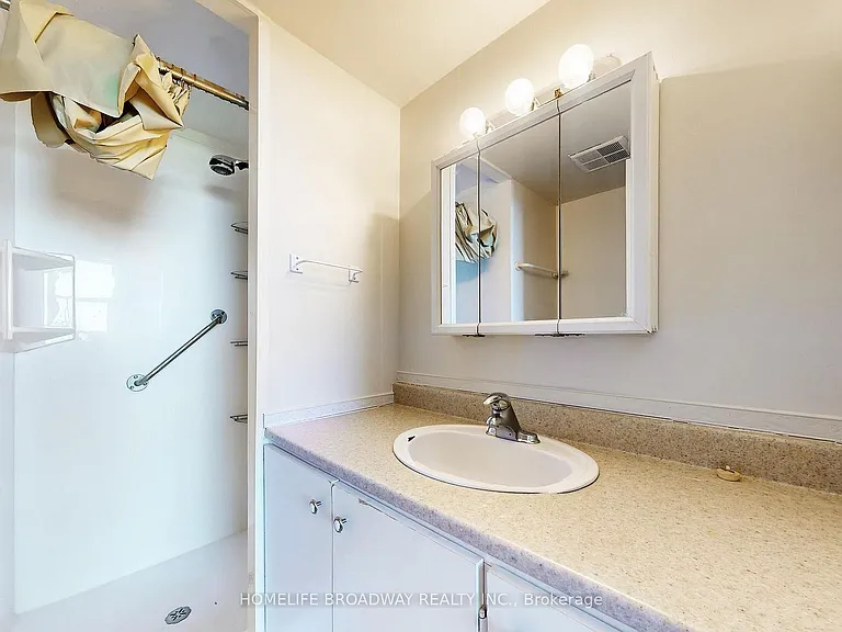 44 Falby Ct #902 — Photo 16