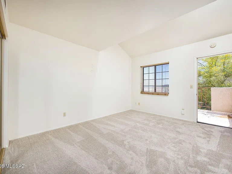 2284 W Paseo Cielo — Photo 9