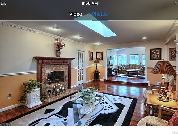 4th image of 1021 Brenthaven Dr