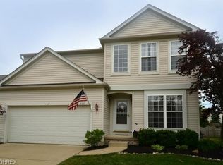 9335 Saybrook Dr, North Ridgeville, OH 44039