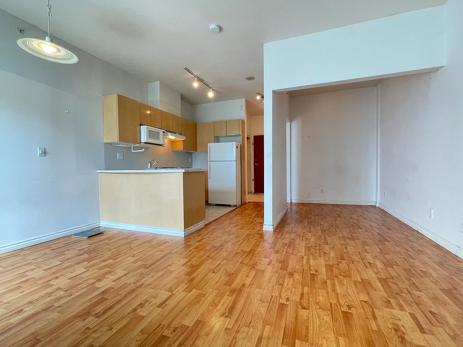 Studio, 428 sqft, $2,150 — Photo 1