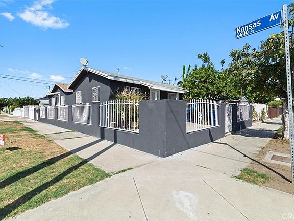 3rd image of 1049 W 67th St