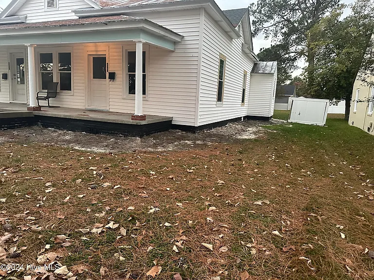 423 Snow Hill St — Photo 1