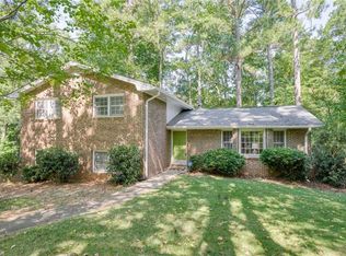 1190 Sanden Ferry Dr, Decatur, GA 30033