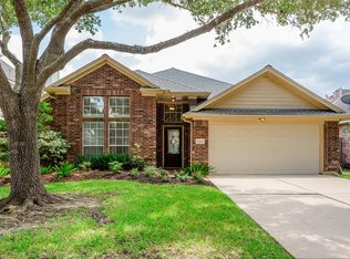 4734 Silverlake Dr, Sugar Land, TX 77479