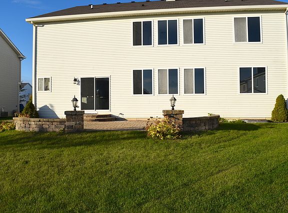 2nd image of 1751 Lanyon Dr