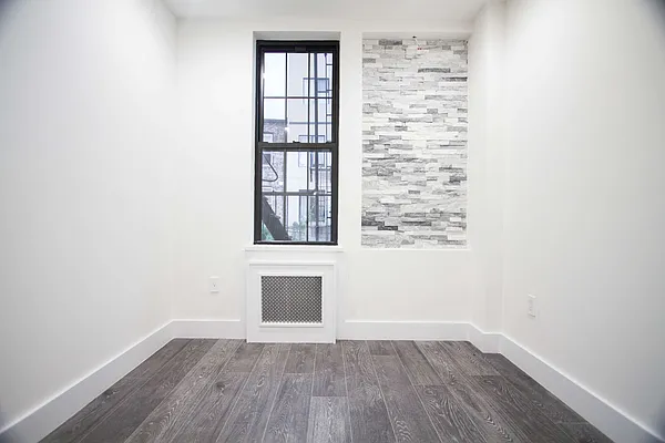 Rented by Nooklyn NYC LLC | media 21