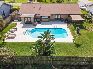225 Bobwhite Rd, Royal Palm Beach, FL 33411