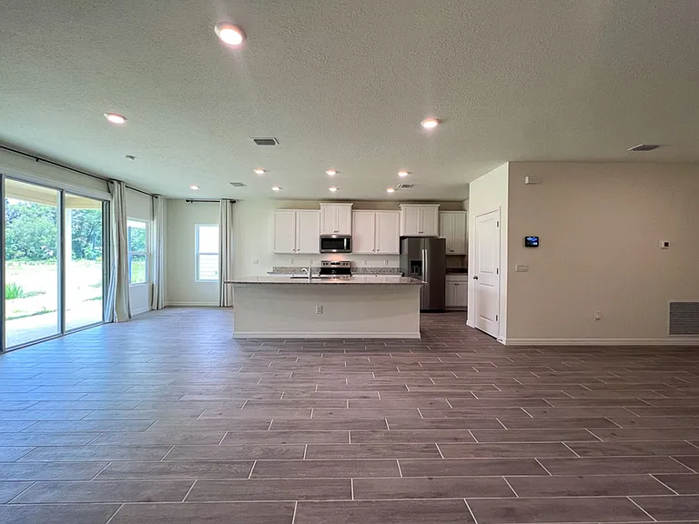 1315 NW 132nd Cir — Photo 25
