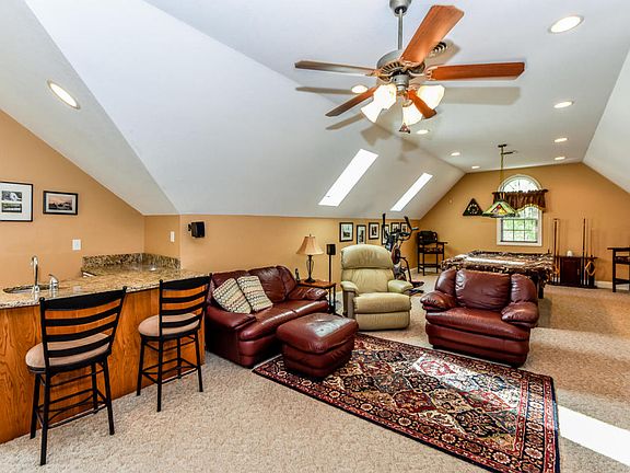 5th image of 3584 Helmsley Ct