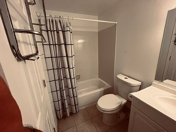 3rd image of 23032 Sycamore Farm Dr