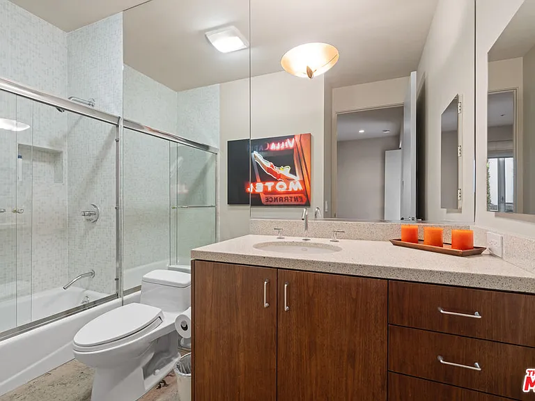 2207 Bowmont Dr — Photo 33