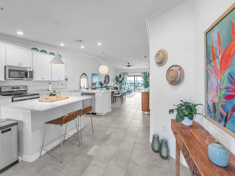 5711 Palmer Cir #206 — Photo 3