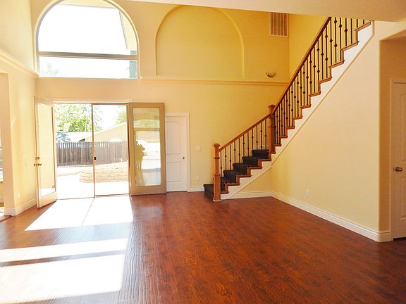 2nd image of 7429 Cardwell Ave