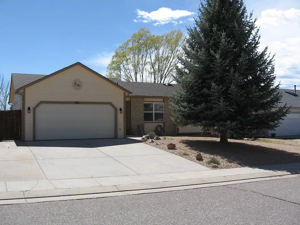 925 Modell Dr