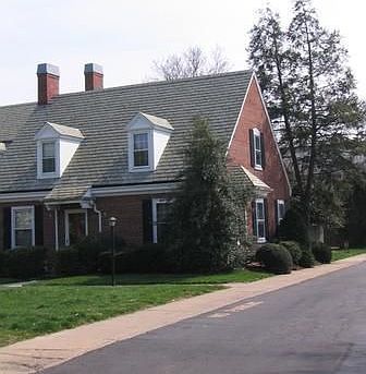 5th image of 3497 S Wakefield St