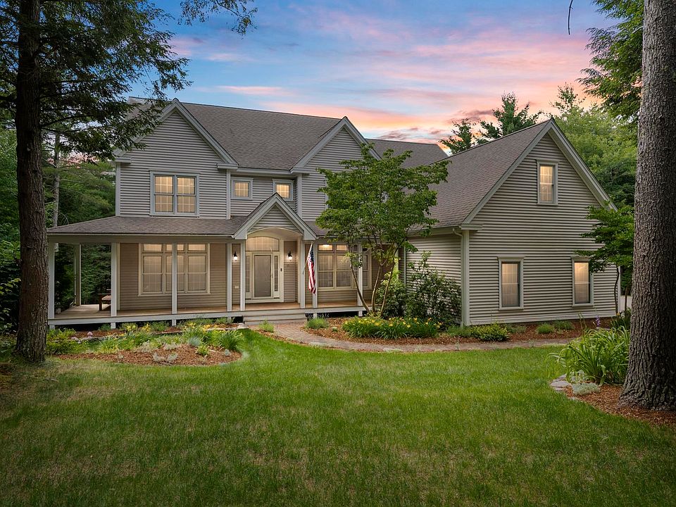 1st image of 17 Margaret Cir