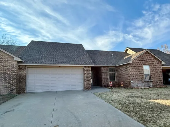 92 Abby Rd, Enid, OK 73701
