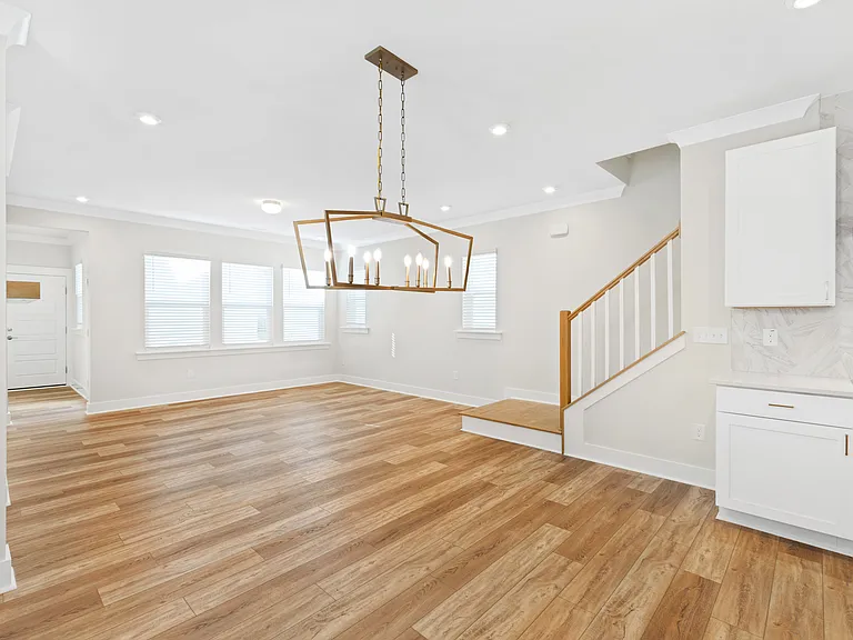 451 Wendover Pkwy — Photo 15