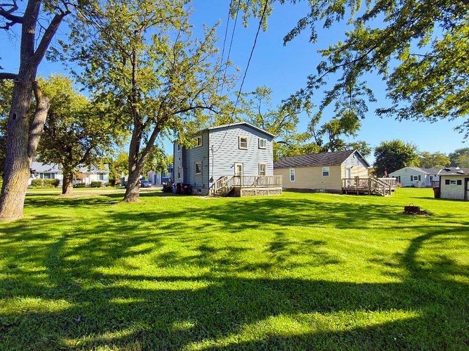 1st image of 40 Kessler St