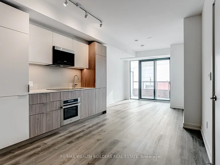 28 Eastern Ave #323 — Photo 4