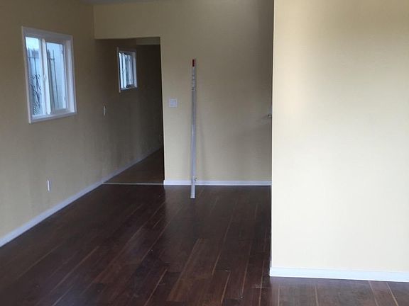 4th image of 227 W 111th Pl