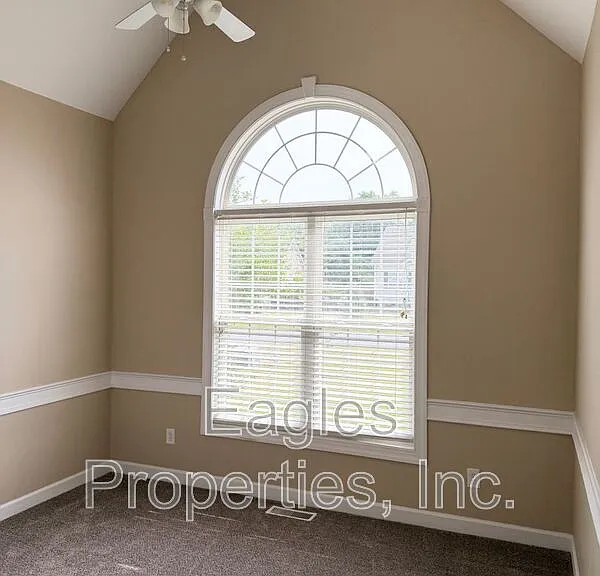201 Autumn Ridge Dr — Photo 11
