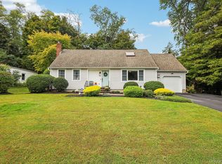 12 Garden Ave, Miller Place, NY 11764