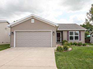 10 Winding Way, Bloomington, IL 61705