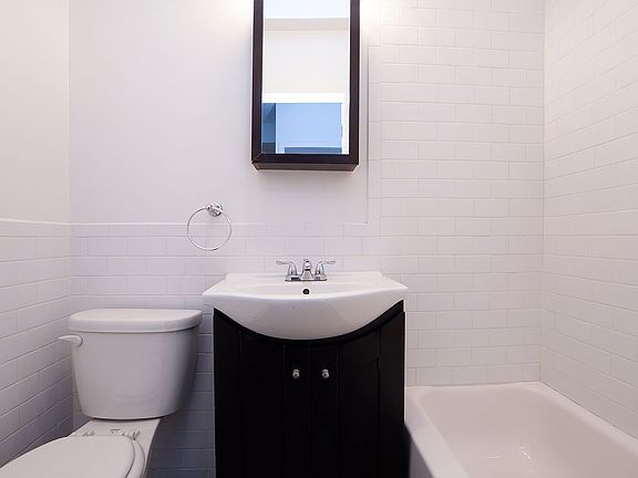 5th image of 15 Essex St APT 5