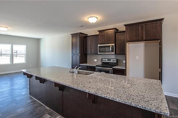 5th image of 175 Fesperman Cir #121