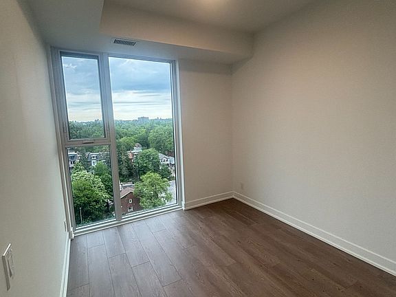 4th image of 1660 Bloor St W #1001