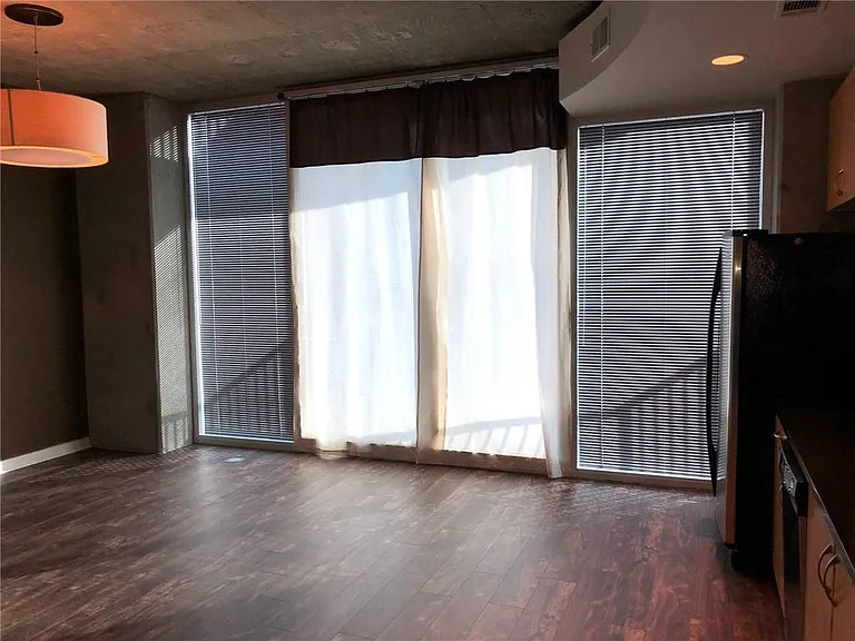 400 W Peachtree St NW #3707 — Photo 21