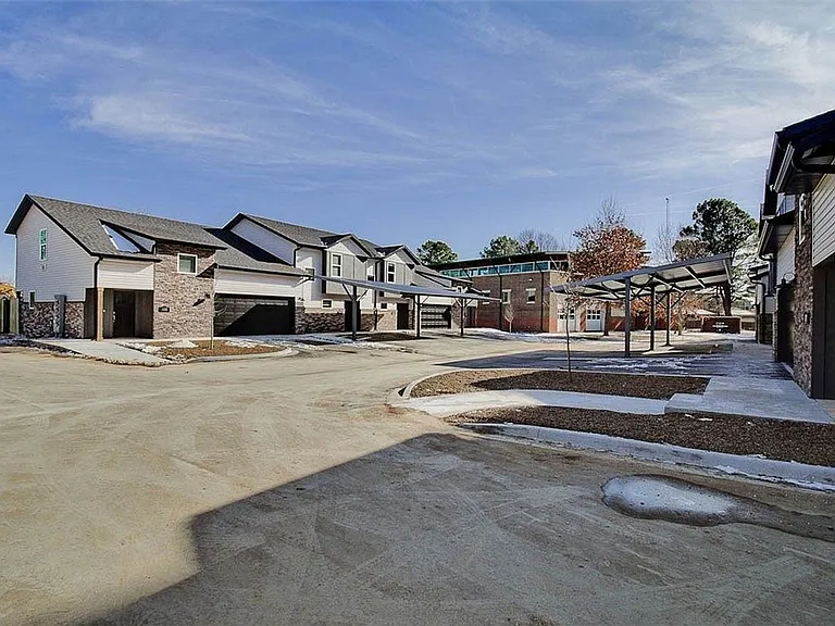 899 N Rupple Rd #121 — Photo 20