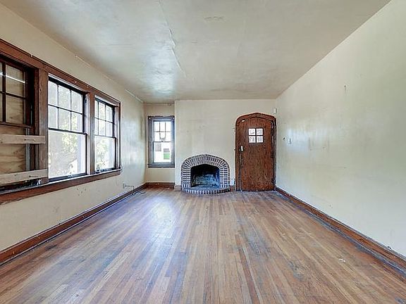 4th image of 1324 N 24th St