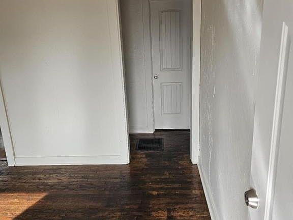 2nd image of 2505 NE 13th St
