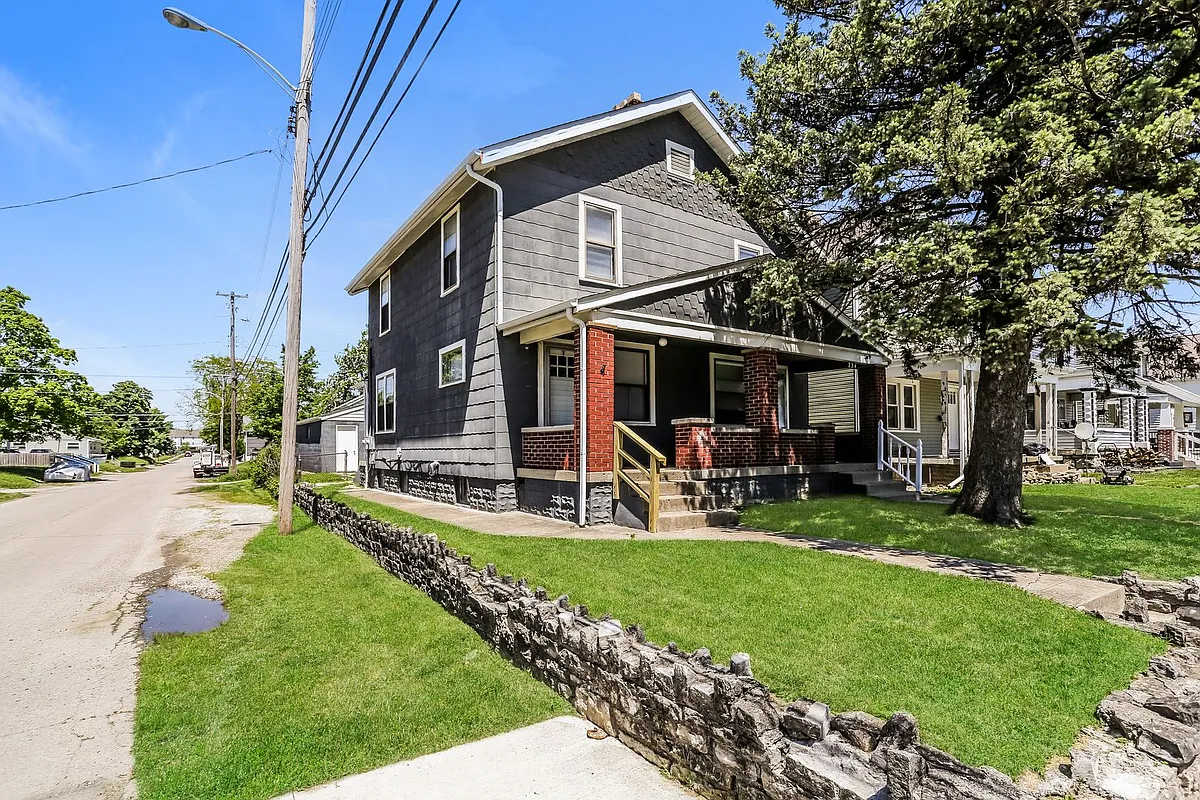 Building Photo - 732-734 E Deshler Ave