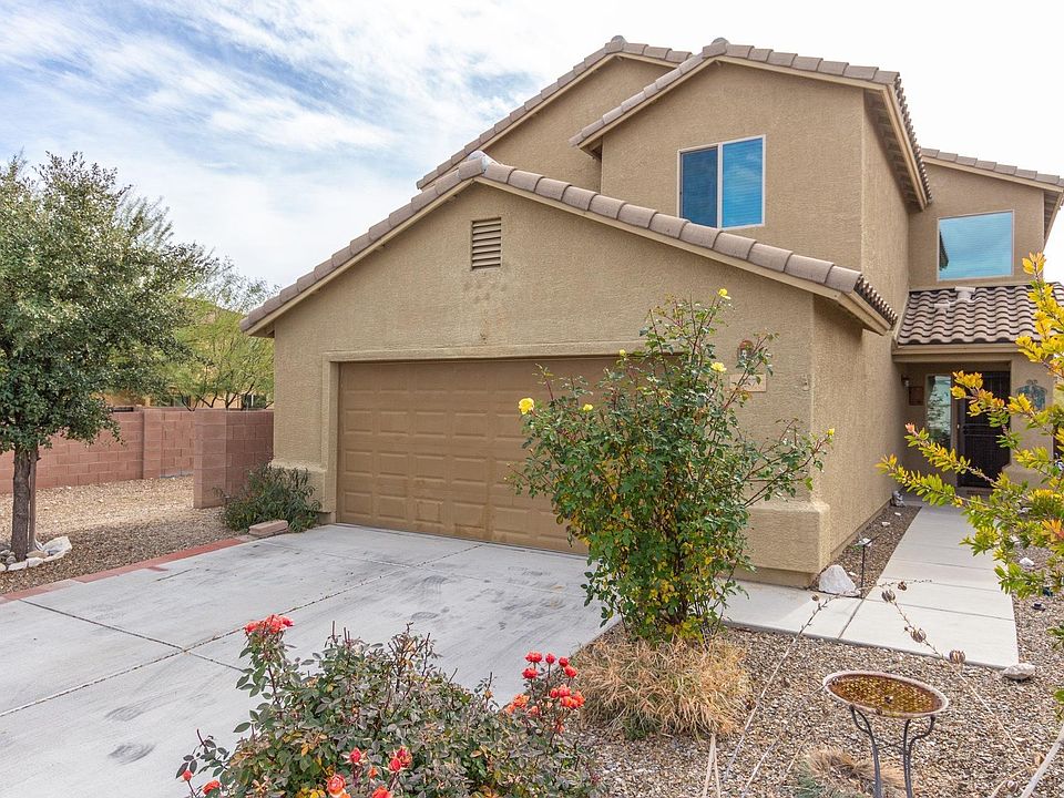 1st image of 857 W Calle Arroyo Norte
