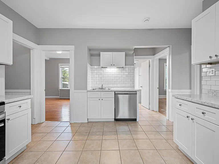 51 King Philip Rd #1 — Photo 7
